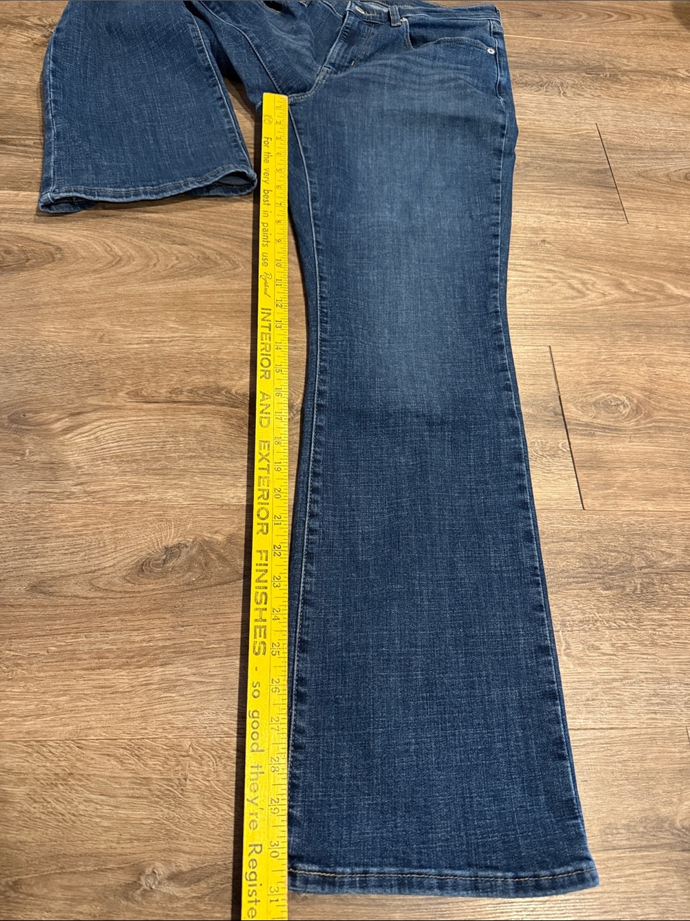 Levi’s Classic Bootcut Jeans Size 10 - Picture 5 of 7